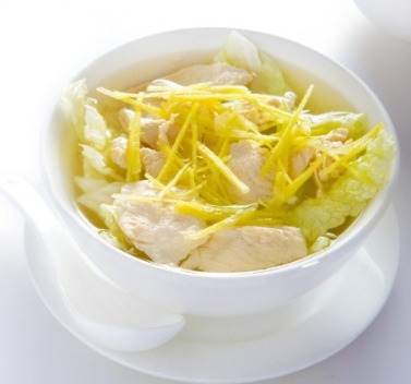 CALDO DE POLLO CON KION